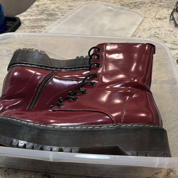 Union bay waterproof ankle boots. - Picture 3 of 6